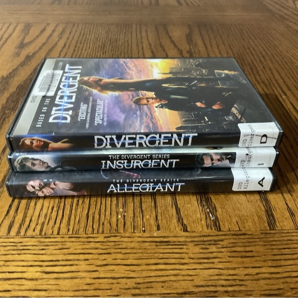 Divergent, Insurgent & Allegiant DVD series - Picture 2 of 9